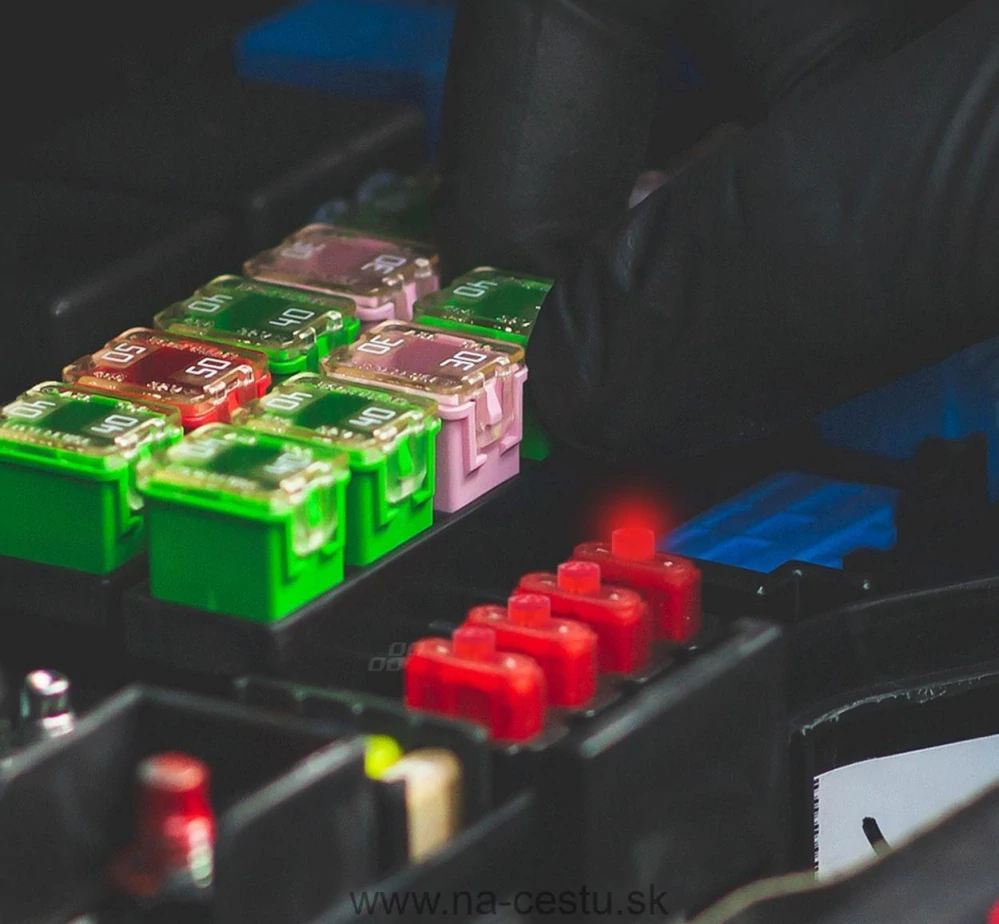 Autopoistky nožové štandard s led diódou 10 ks