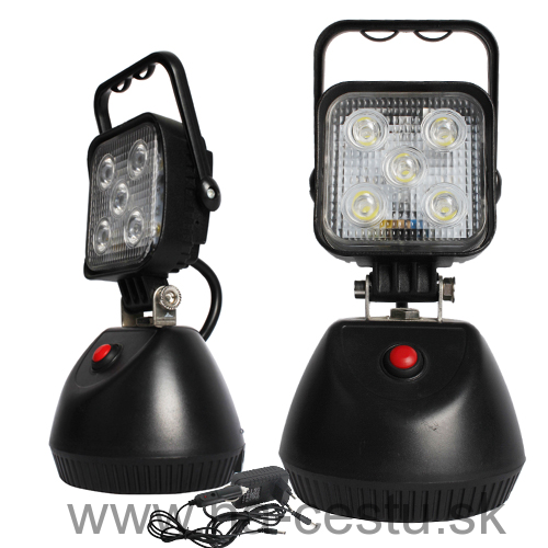 AKU pracovné LED svetlo s magnetom 15W