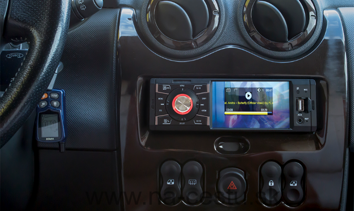 MP5 přehrávač Clementine 9545 1DIN displej 4 palce, 50Wx4, Bluetooth, FM rádio, SD a USB, 2 RCA video IN / OUT